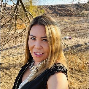 Meet your Posher, Gisela